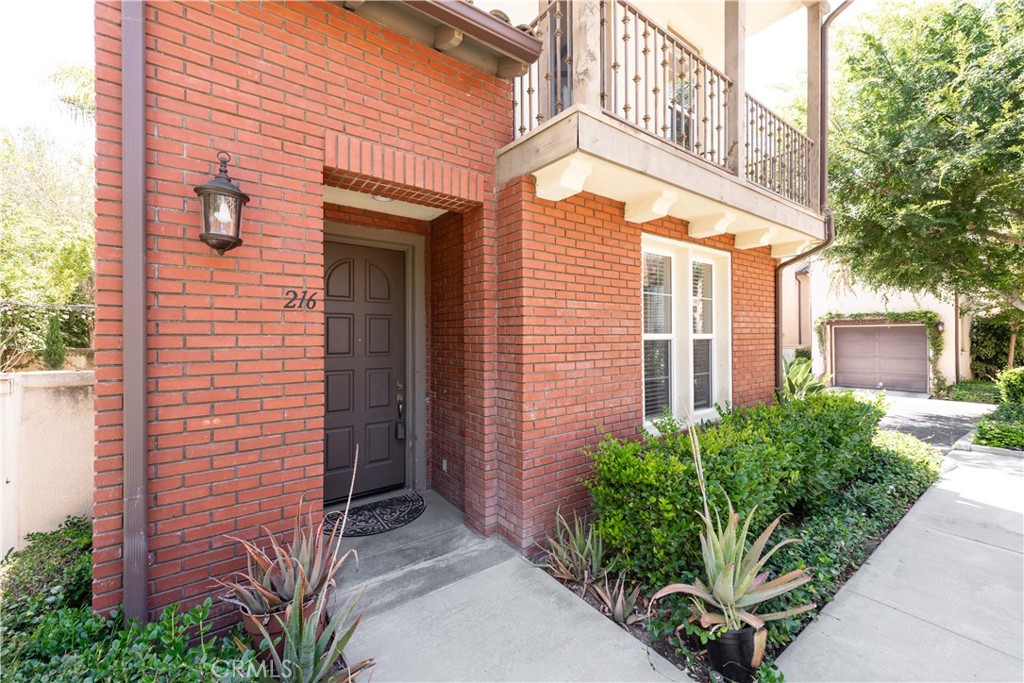 Welcome to this stunning 3-bedroom, 3.5-bathroom end-unit townhome with attached two-Car garage located at 216 Tall Oak in the highly sought-after resort-style Quail Hill community in Irvine. Solar panels, a Tesla charger outlet, washer, dryer, refrigerator, and HOA dues—all covered in rent.
Minimum qualifications are 740+credit score, monthly gross income must be at least 3 times of the monthly rent.
Three spacious bedrooms, each with it own bathroom, plus a convenient powder room. First floor bedroom with private bath- perfect for guests or in-laws. Second-floor gourmet kitchen with balcony, open to a cozy family room with fireplace and a seamless dinning area. Upgraded smart electric blinds in the dinning area and family room. The upper-level include tech center office, master suite with his or her sinks and walk-in closet, and another bedroom with private bath. Large private backyard-ideal for relaxing and enjoying the ocean breeze. Enjoy resort like amenities including the newly renovated Knollcrest pool , SPA, fitness center, tennis courts, and more. Conveniently located near Quail Hill Shopping Center, Irvine Spectrum, Laguna Beach , hospital, and major freeways including 405,5, 133 and 241.