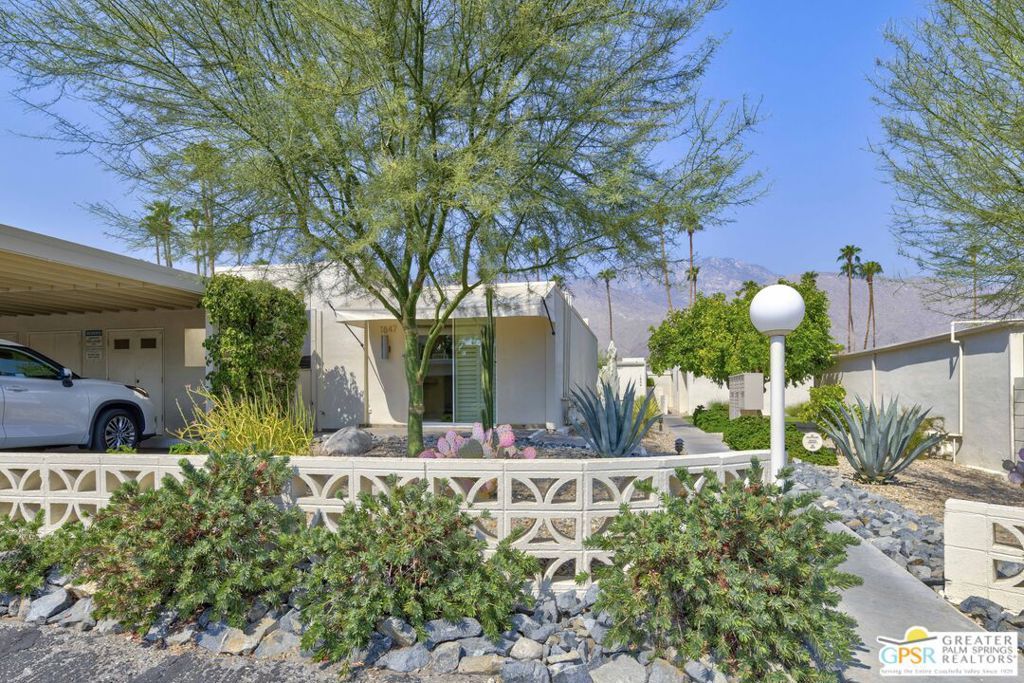 Photo of 1847 Sandcliff Road, Palm Springs, CA 92264 (MLS # 25596855PS)