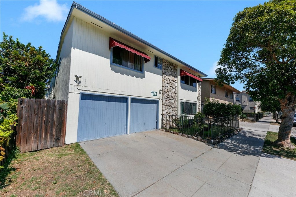 1123 Cedar