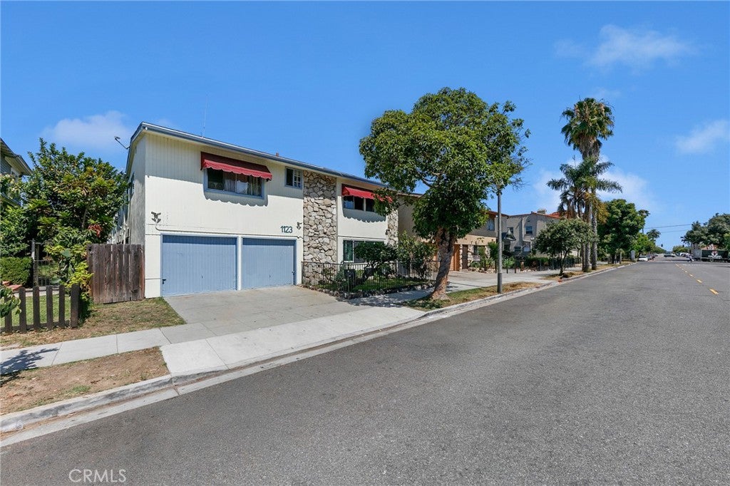 1123 Cedar