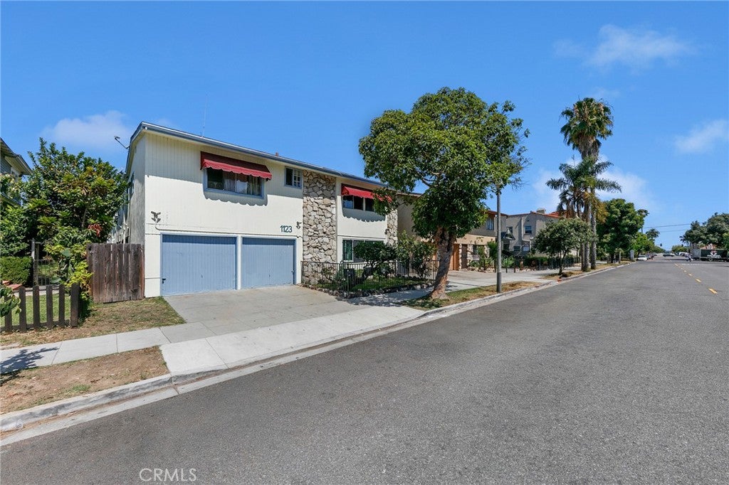 1123 Cedar