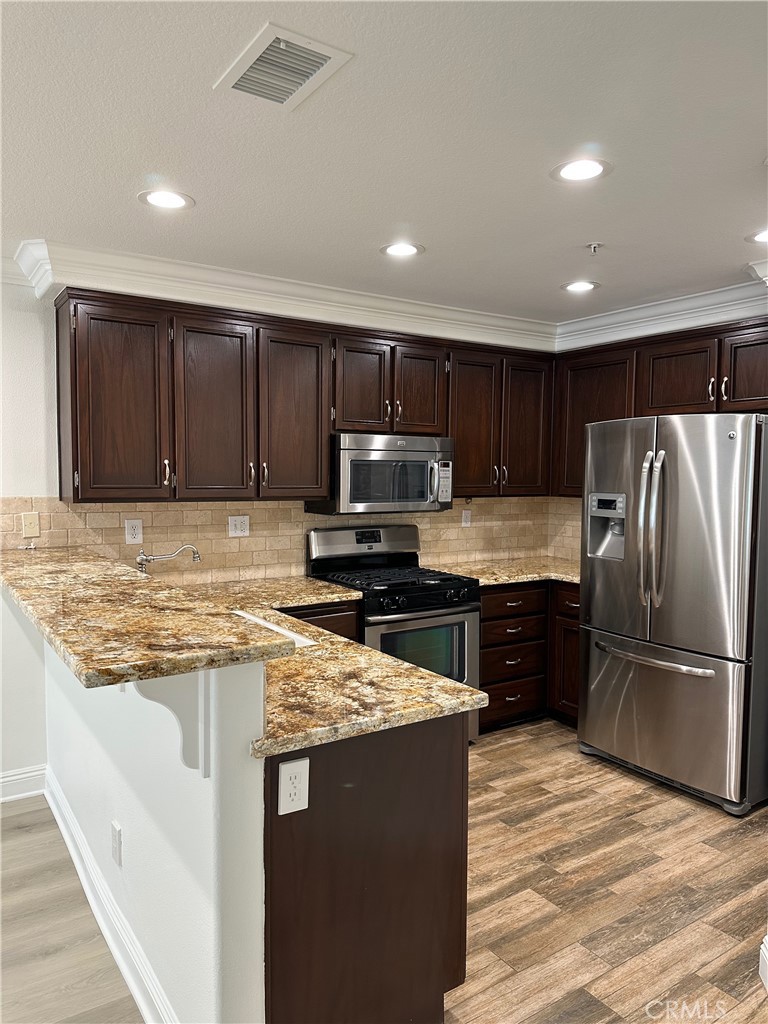 Mirasol (MIR) - Residential Lease