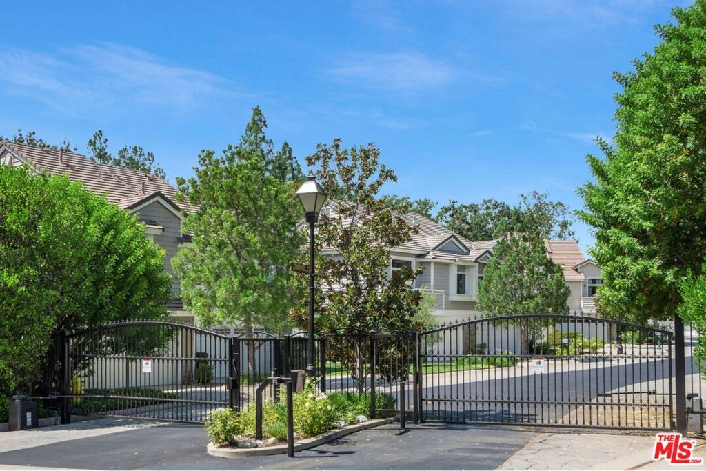 Photo of 5639 Starwood Court, Thousand Oaks, CA 91362 (MLS # 26638075)