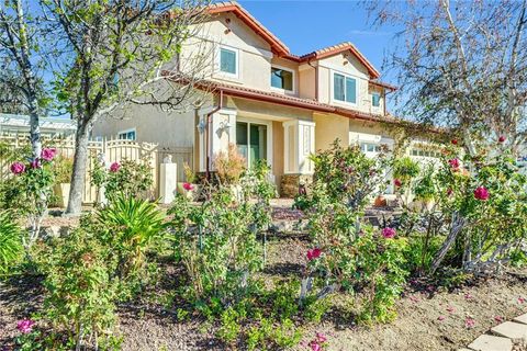 Photo of 25304 Rolling Greens Way, Saugus, CA 91350 (MLS # SR26044319)