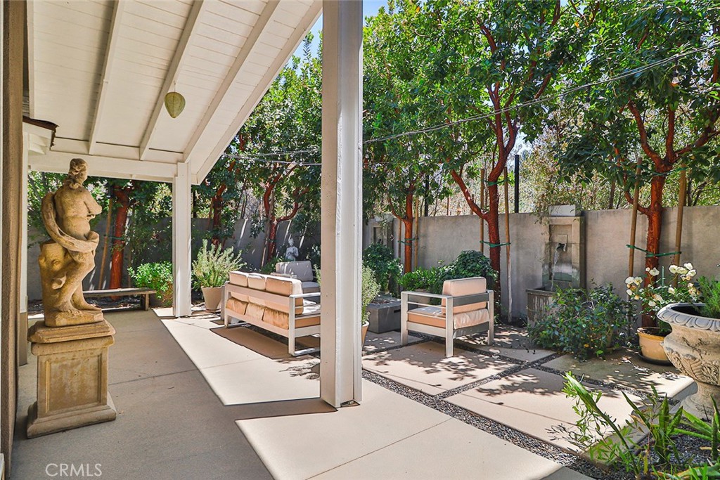 Properties 3 17141 Superior Street