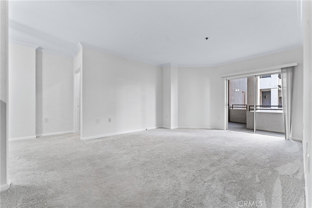 838 Pine Avenue 303