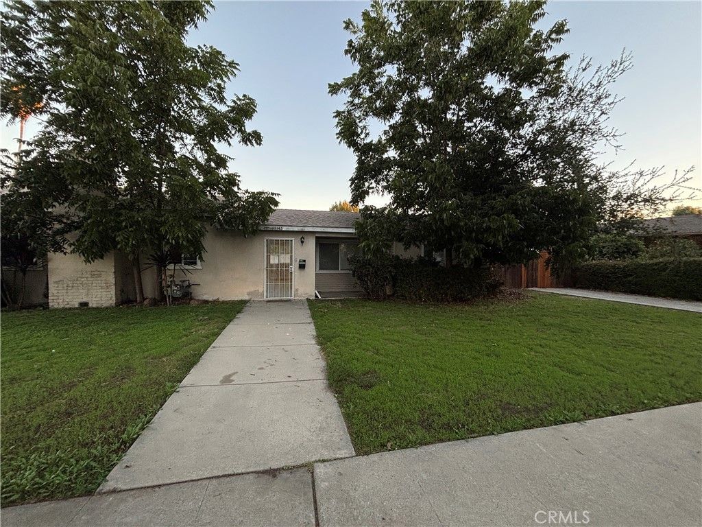 Photo of 15145 Haynes, Van Nuys, CA 91411 (MLS # OC25250507)