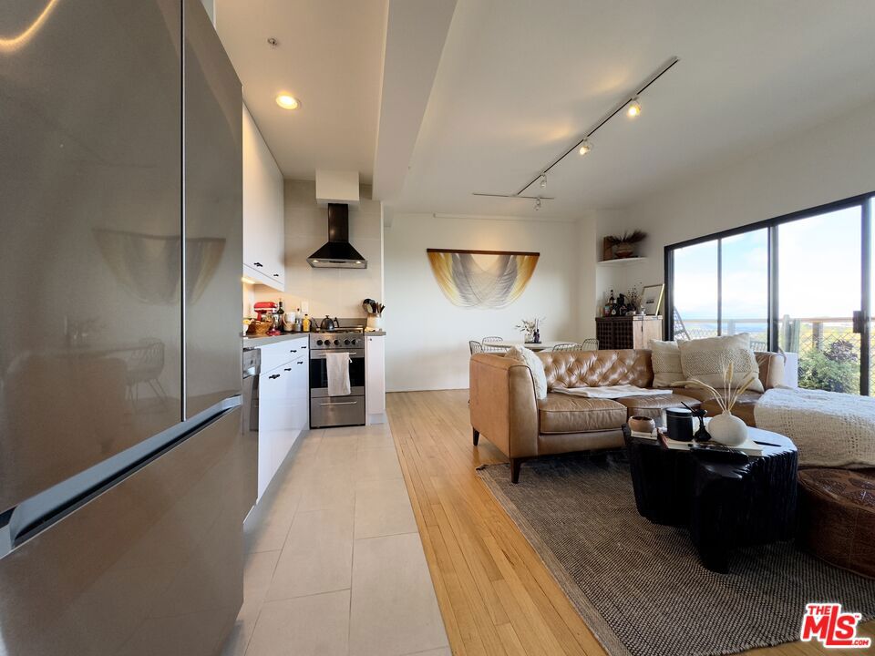 Properties 2 8966 Crescent Drive