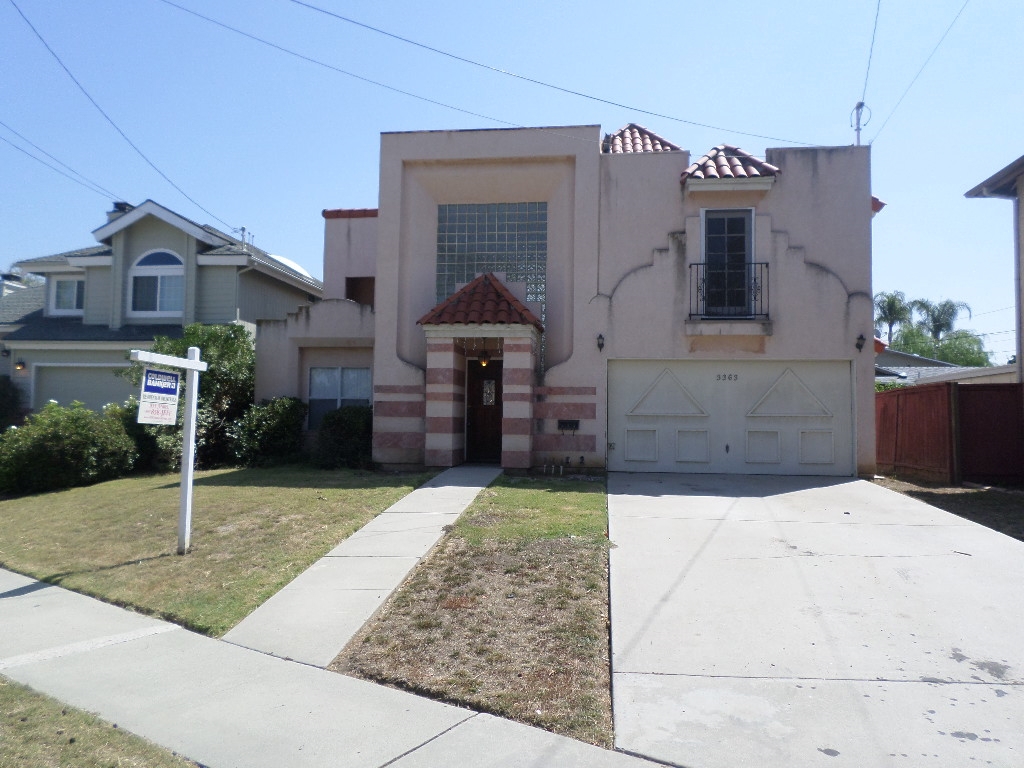 Great location in Normal Heights with Unique style! One bedroom and bathroom downstairs. Large open living area. Property sold "as-is". Buyer and buyer's agent to verify all prior to close of escrow. Neighborhoods: Normal Heights Equipment: Range/Oven Other Fees: 0 Sewer: Sewer Connected Topography: LL