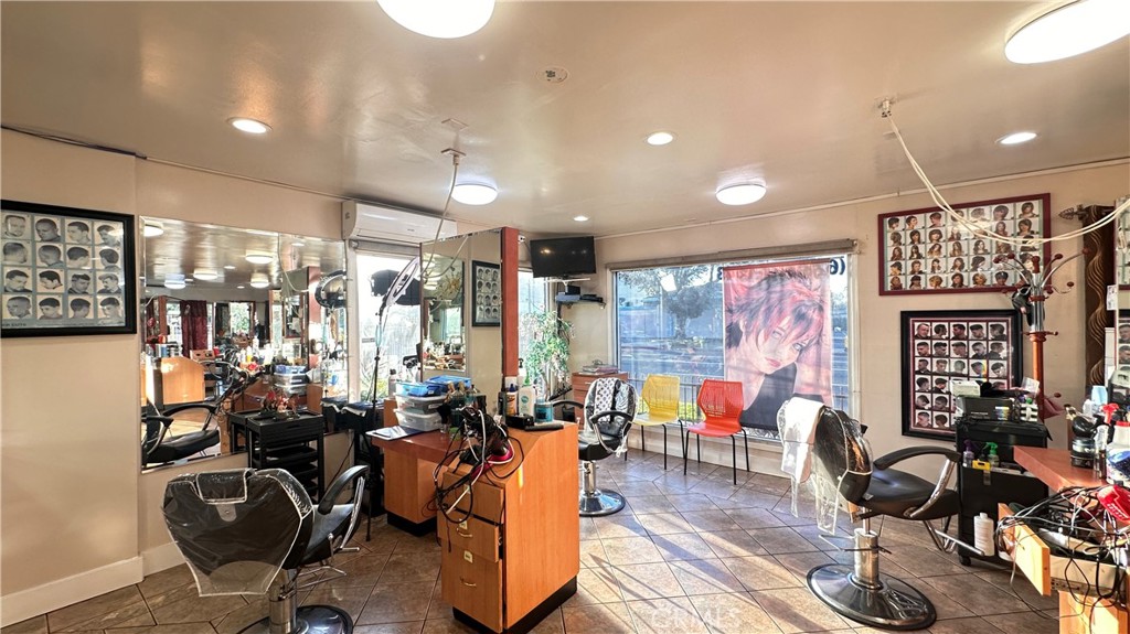 708 N Marengo