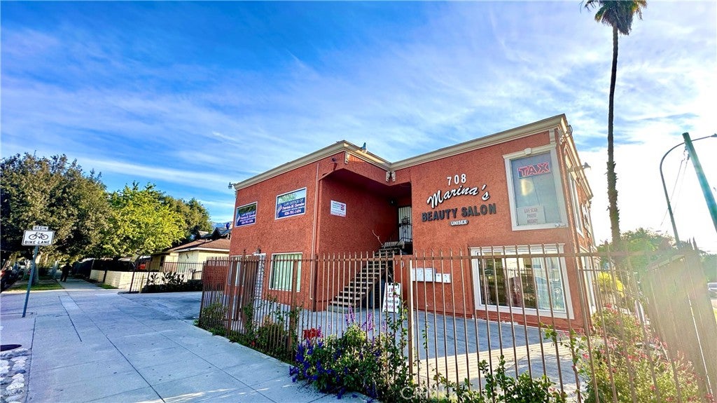 708 N Marengo Ave, Pasadena, CA 91103