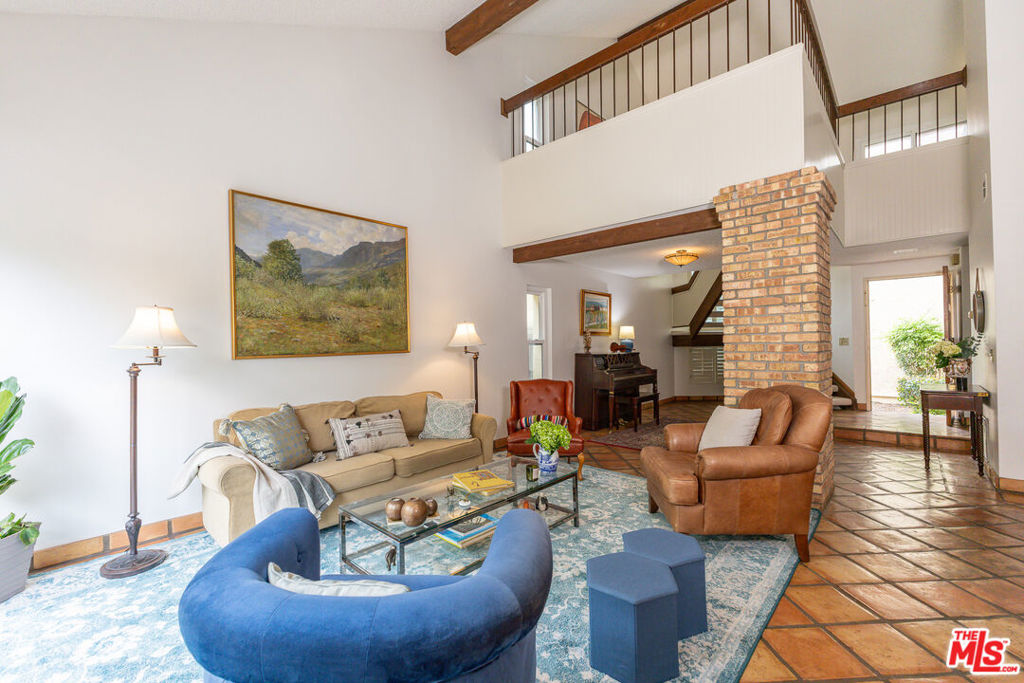 449 Willamette Lane