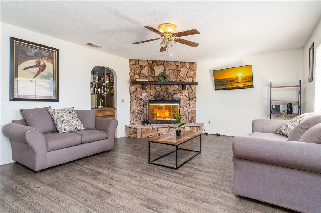 17185 Redding Street