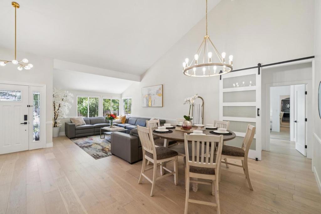 25 Hilltop Court