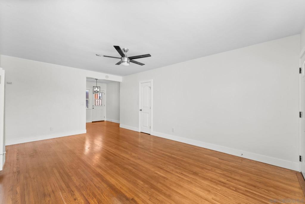 4454 60 52nd Street