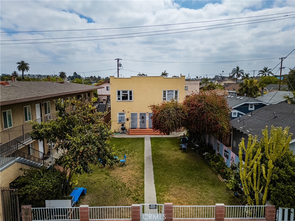 1364 Cherry Avenue