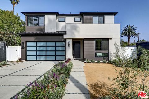 Photo of 4226 East Boulevard, Los Angeles, CA 90066 (MLS # 25611443)