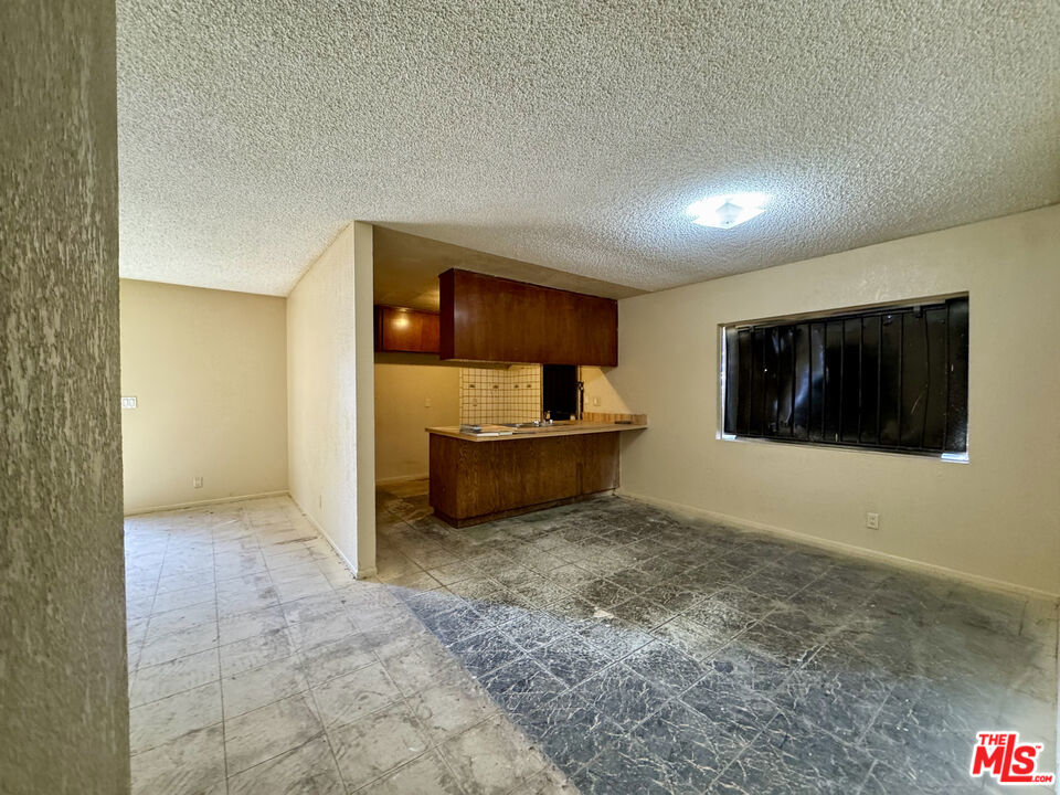 327 E 101st Street