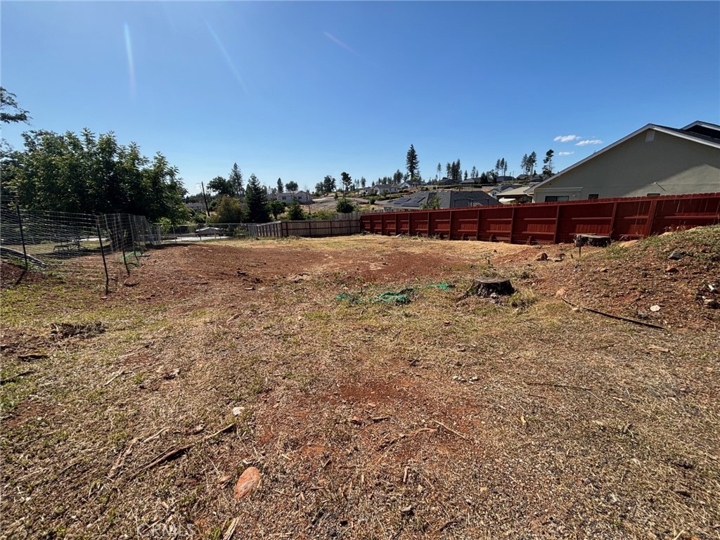 10 Minutes Drive from town of Chico! CENTRAL PARADISE LOCATION FOR THIS QUARTER ACRE LOT. CLOSE TO BILLE PARK, DOWNTOWN AND BUSINESSES. THIS LOT IS READY FOR A NEW OWNER!