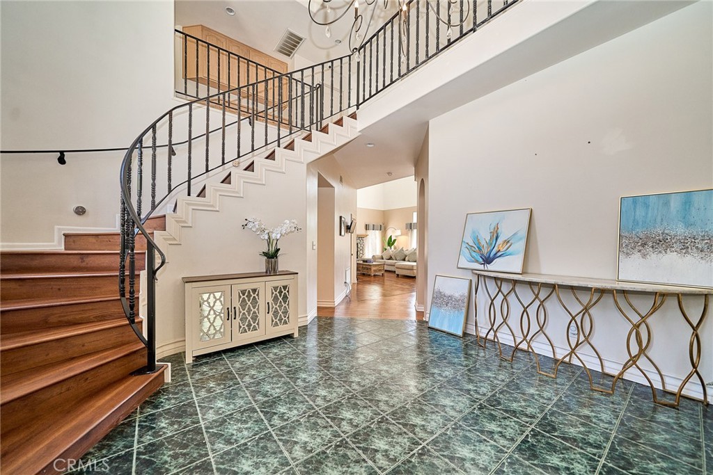 1089 Village Drive