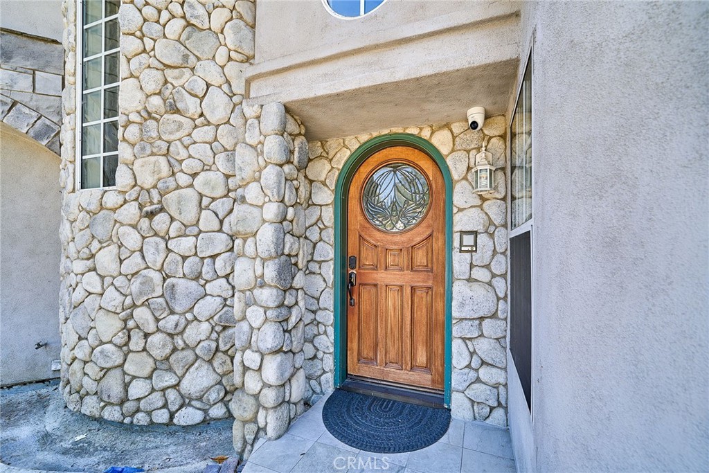 1089 Village Drive