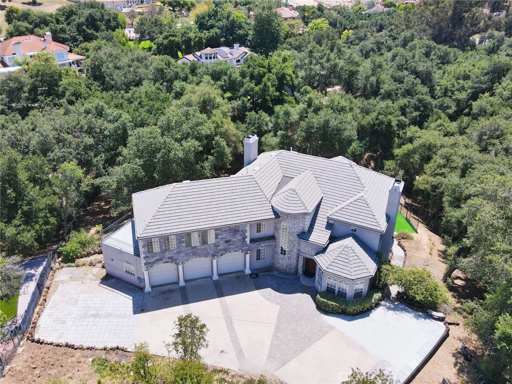 1089 Village Drive