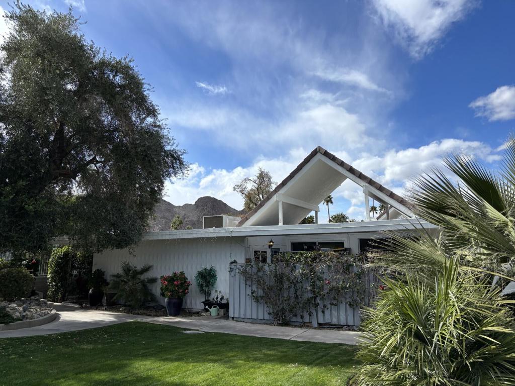 Chalet Palms - Residential