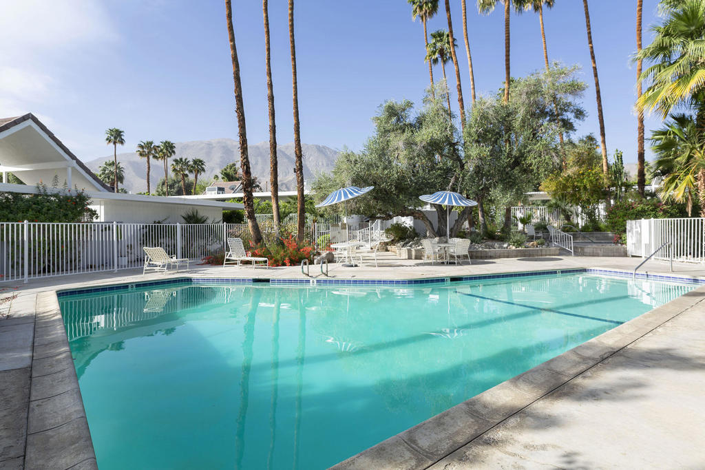 Chalet Palms - Residential