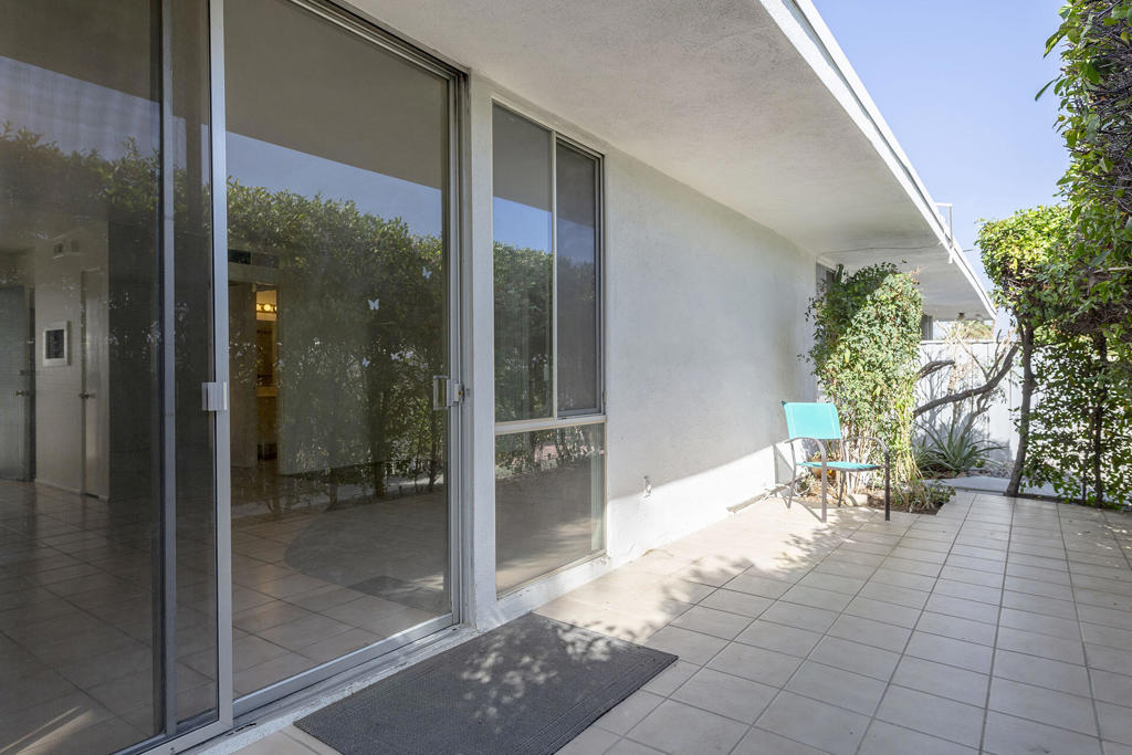 Chalet Palms - Residential
