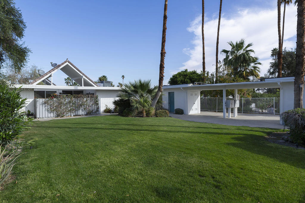 Chalet Palms - Residential