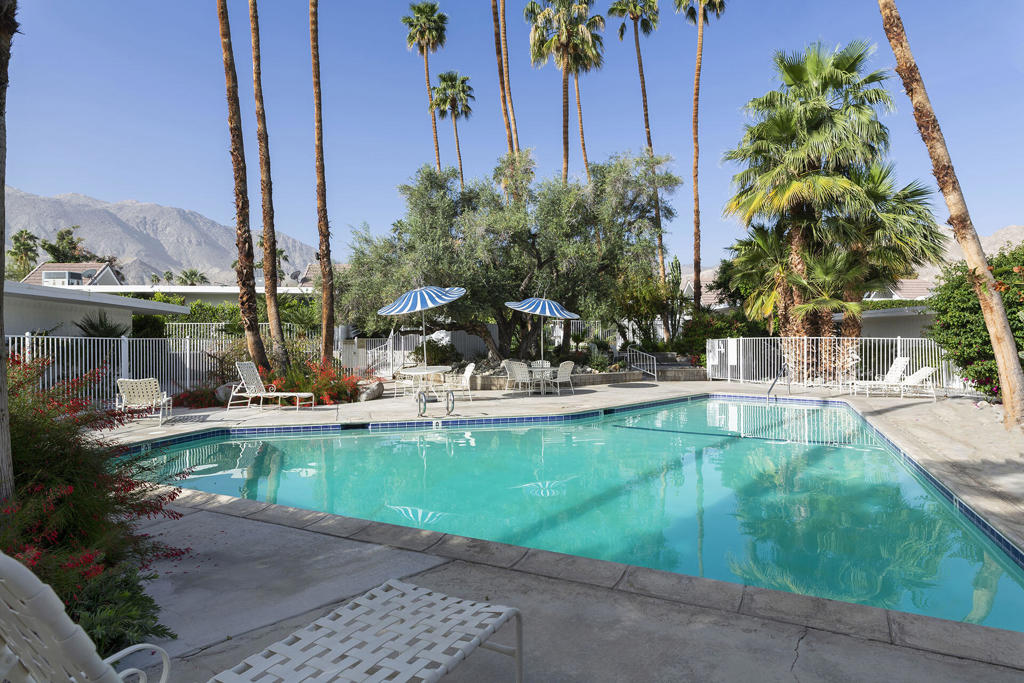 Chalet Palms - Residential