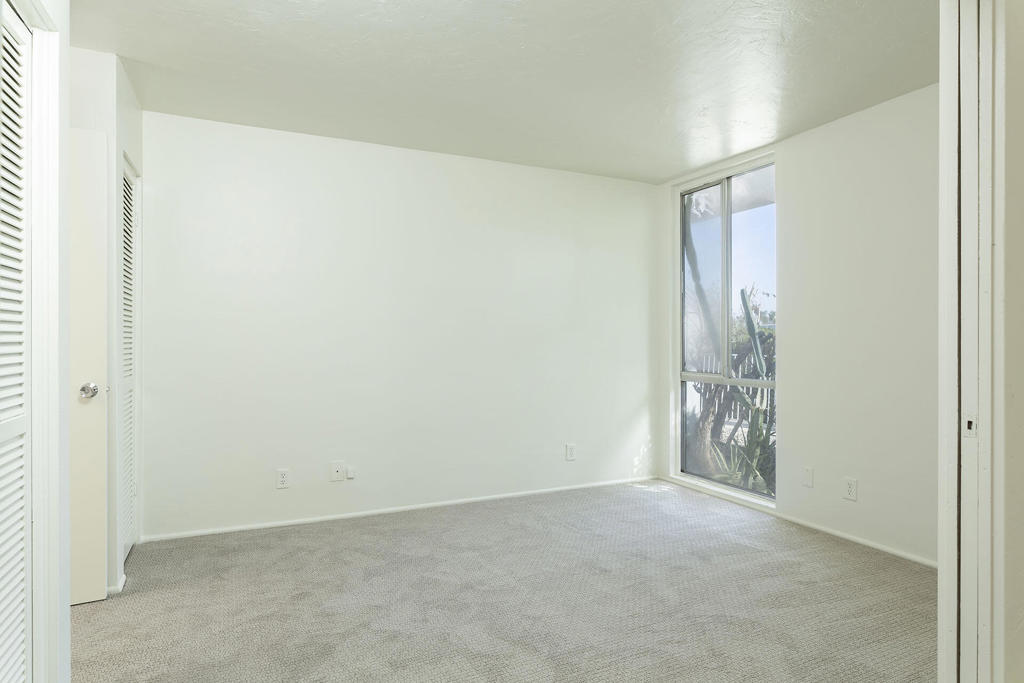 Chalet Palms - Residential