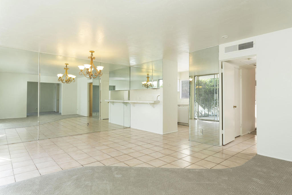 Chalet Palms - Residential