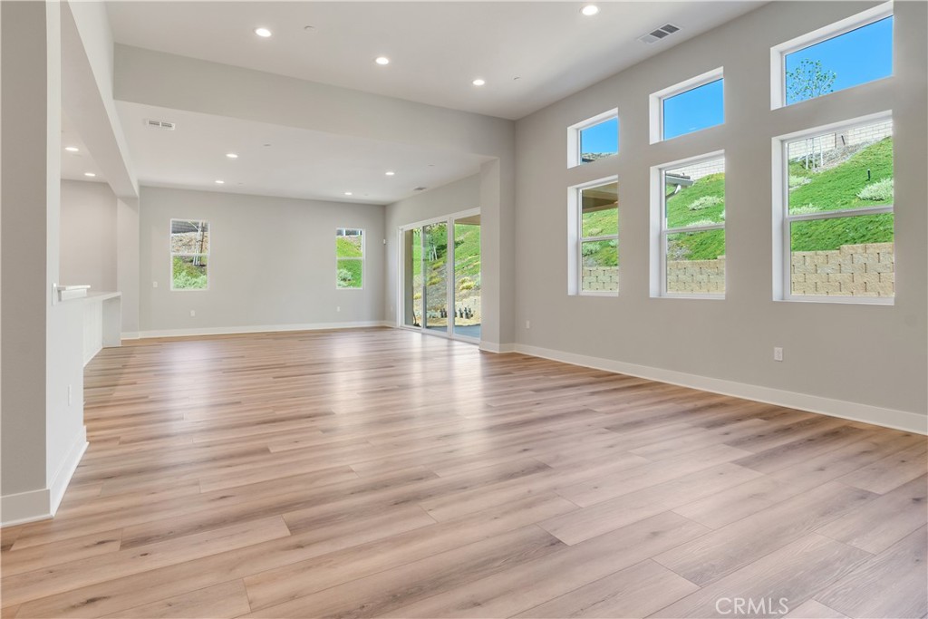 Pacific Royal Oaks - Residential
