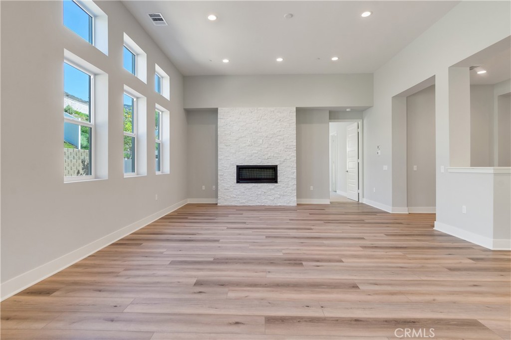 Pacific Royal Oaks - Residential
