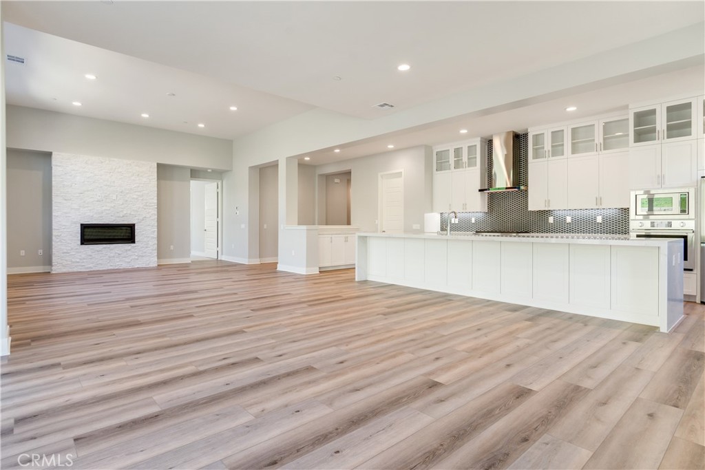 Pacific Royal Oaks - Residential