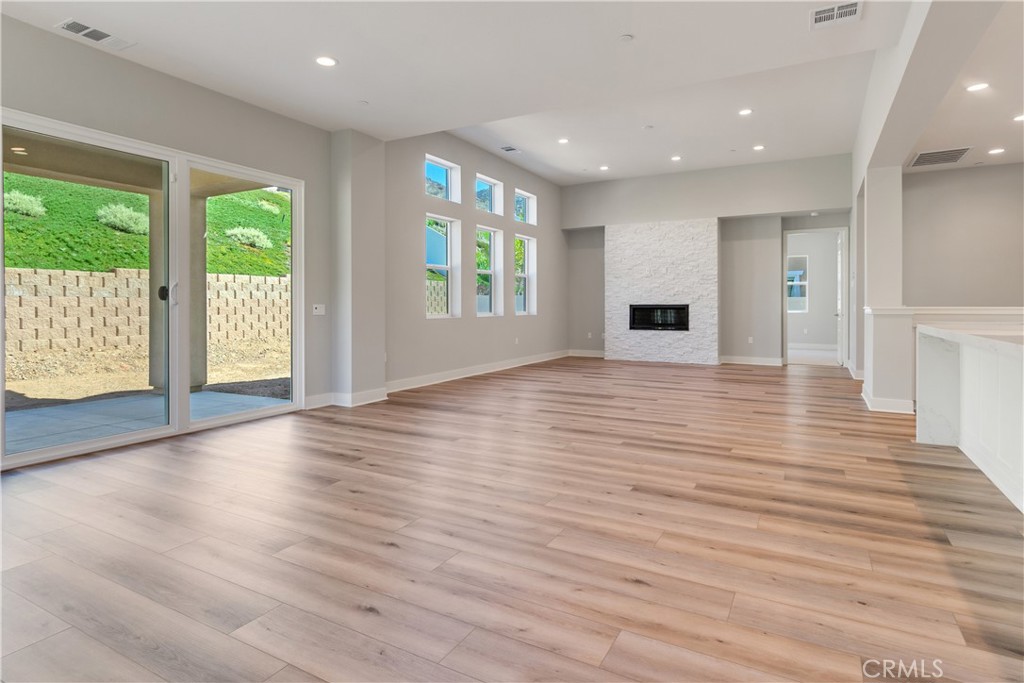 Pacific Royal Oaks - Residential