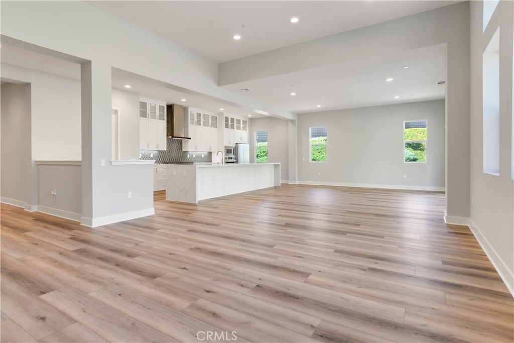 Pacific Royal Oaks - Residential