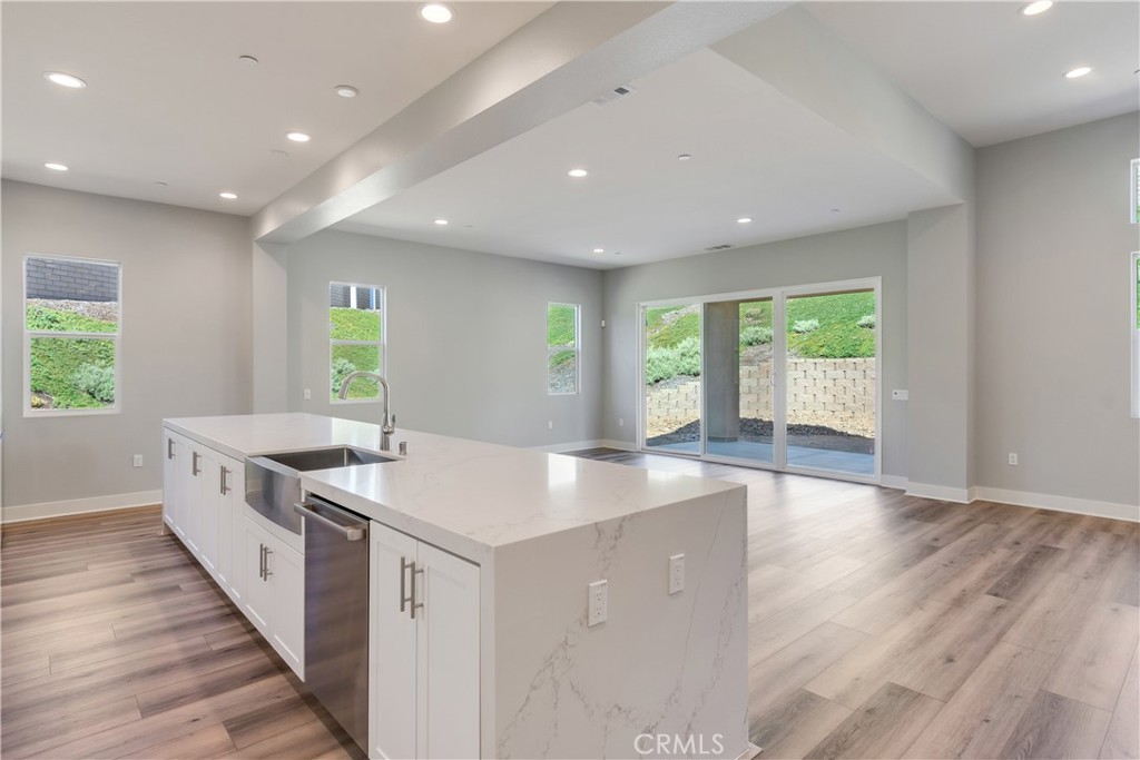 Pacific Royal Oaks - Residential
