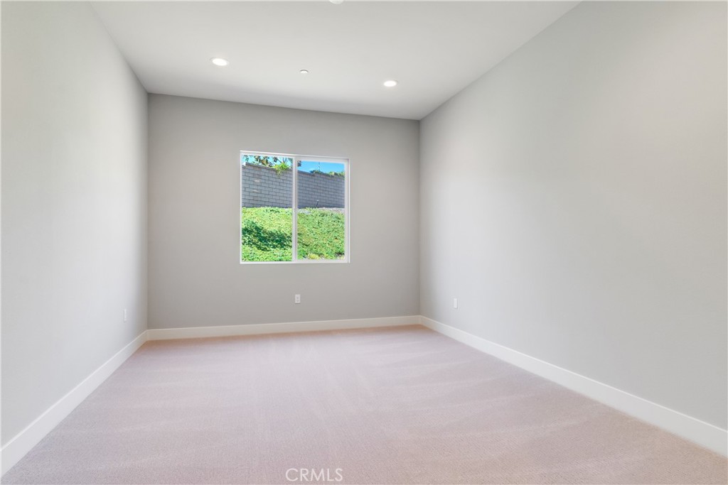 Pacific Royal Oaks - Residential
