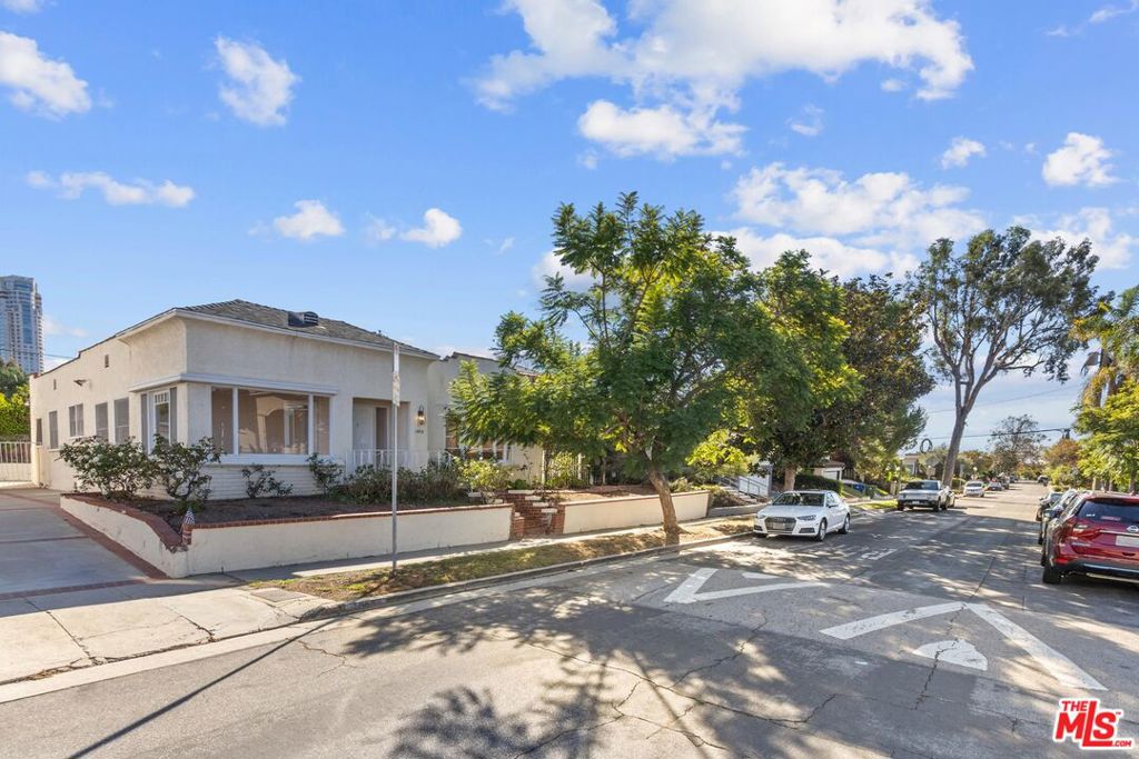 1856 Benecia Avenue