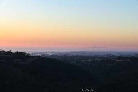 Tiny photo for 3 Via Burrone, Newport Coast, CA 92657 (MLS # NP25249988)