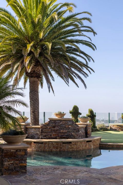 Tiny photo for 3 Via Burrone, Newport Coast, CA 92657 (MLS # NP25249988)