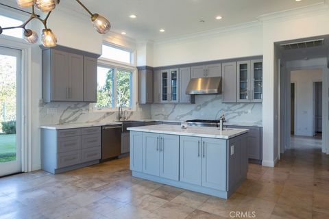 Tiny photo for 3 Via Burrone, Newport Coast, CA 92657 (MLS # NP25249988)