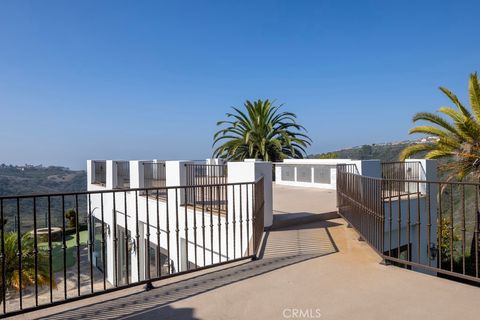 Tiny photo for 3 Via Burrone, Newport Coast, CA 92657 (MLS # NP25249988)