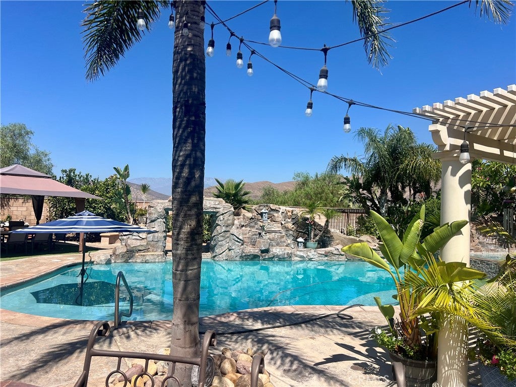 4751 Ridge Point