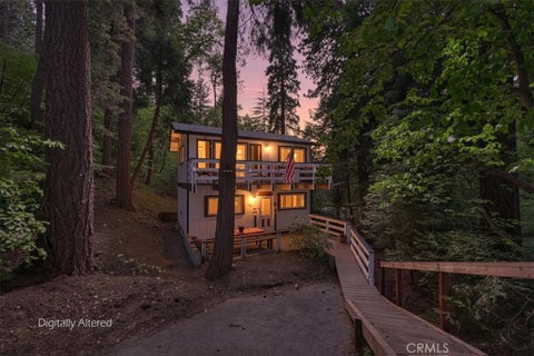 Photo of 802 Knight Court, Lake Arrowhead, CA 92352 (MLS # IG26110294)