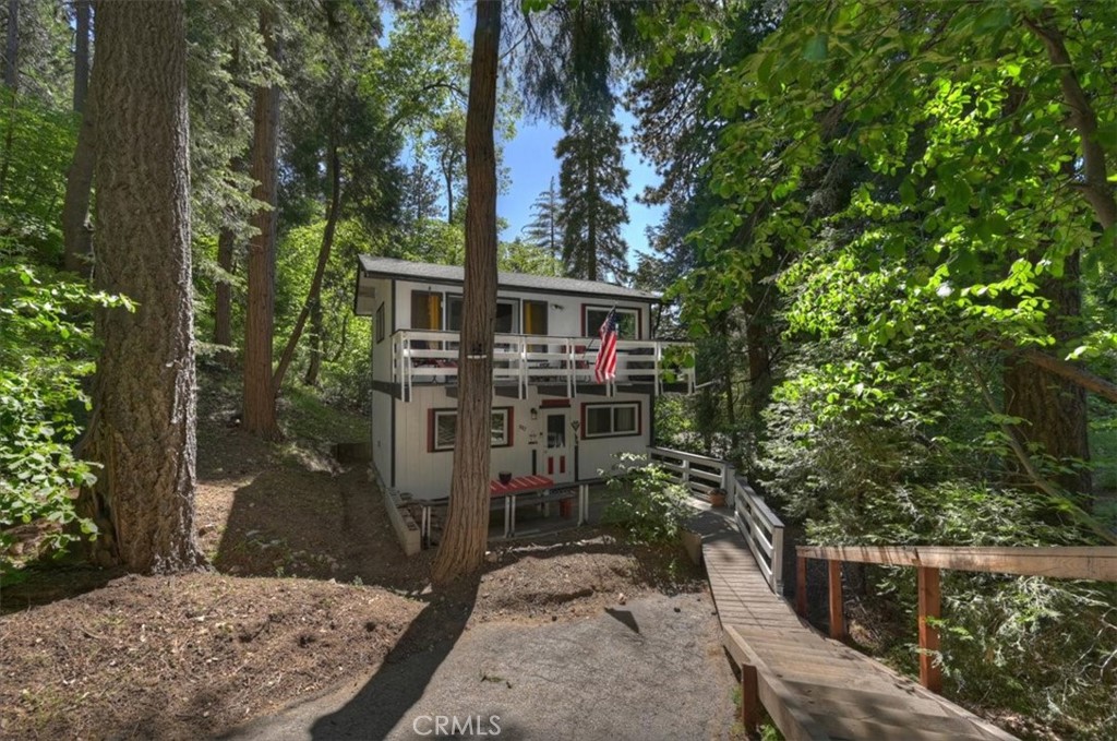 802 Knight Court