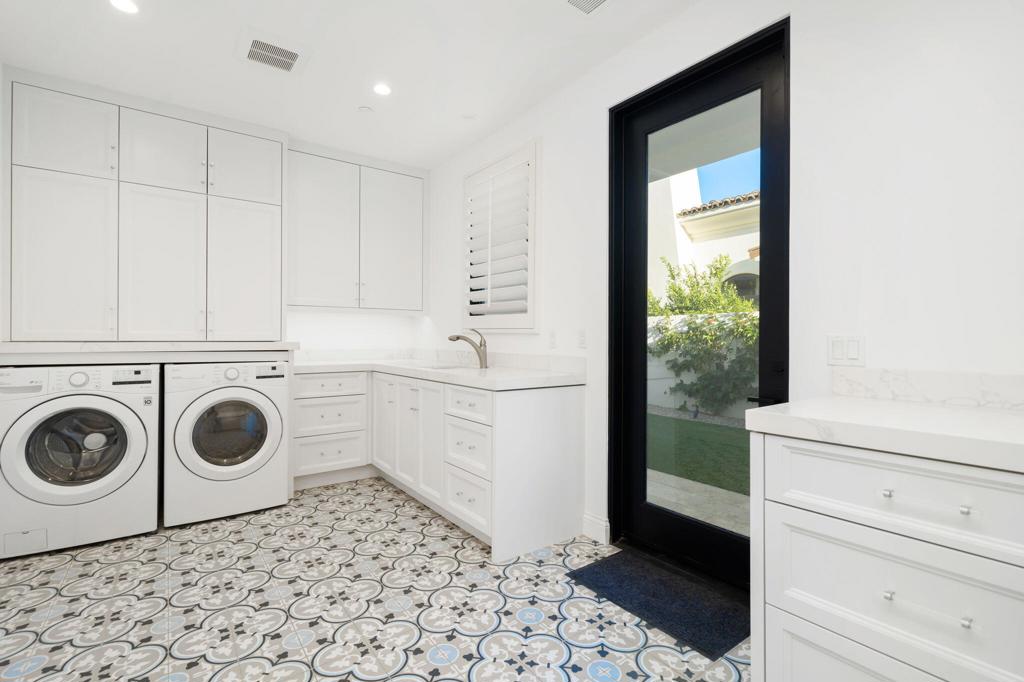 The Hideaway - Residential