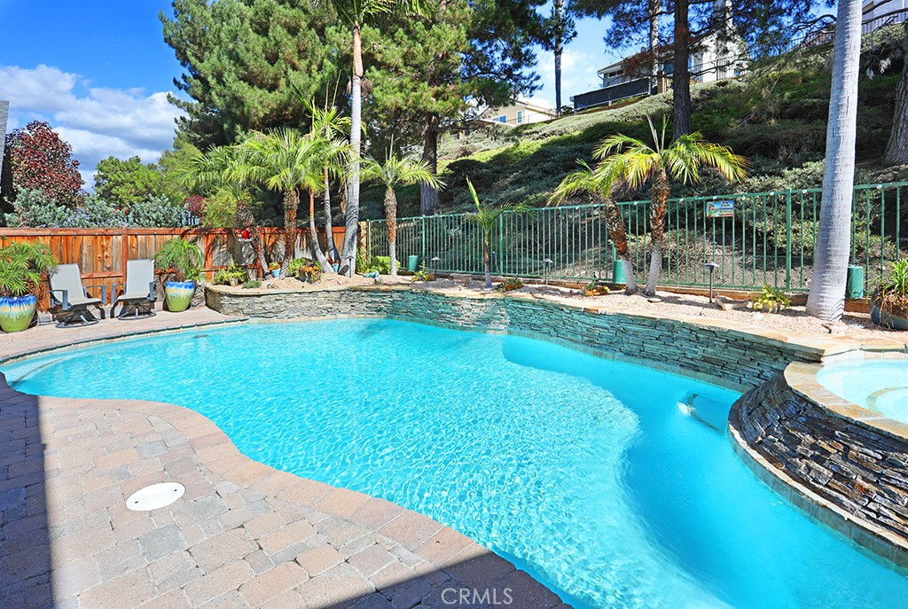 Pinecrest - Residential